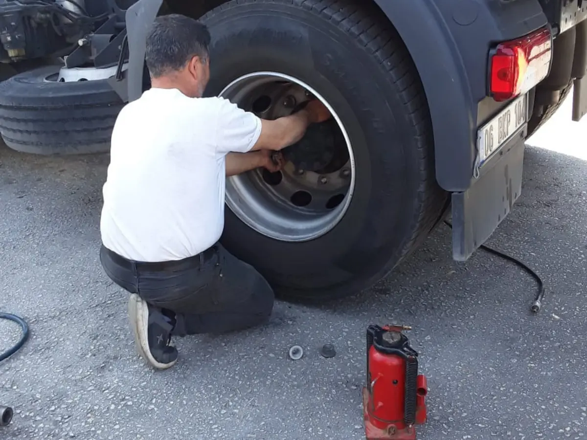 Yunak Oto Lastikçi